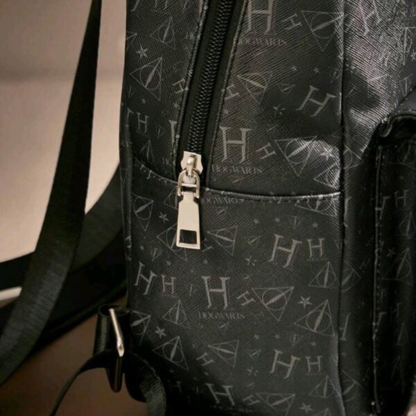 Mochila Negra Pequeña Hogwarts - Imagen 4