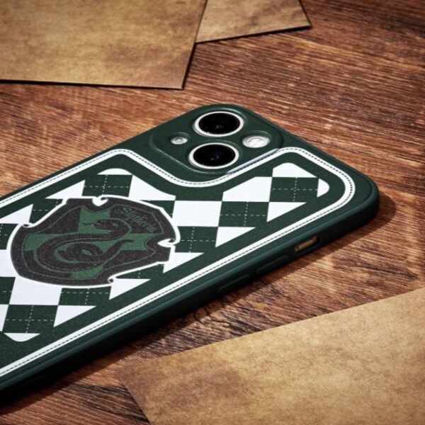 Funda Iphone 13 Verde Casa Slytherin - Imagen 3