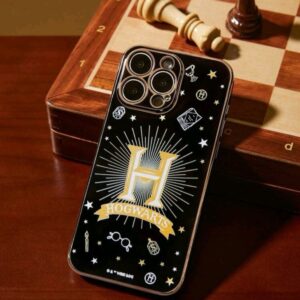 Carcasa Iphone 15 Pro Negra Hogwarts