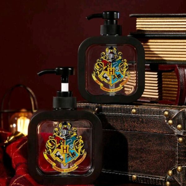 Botella Dispensadora De Jabon Escudo Hogwarts - Imagen 2