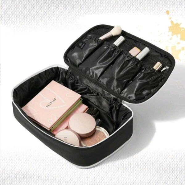 Estuche 3 Compartimientos Para Maquillaje Hogwarts - Imagen 2
