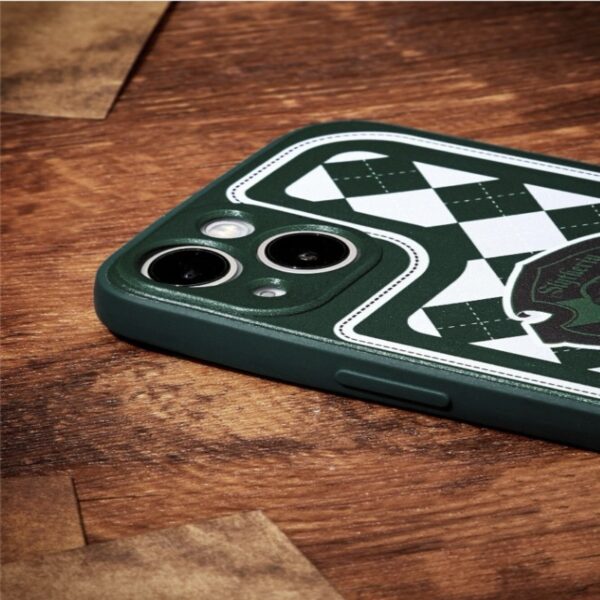 Funda Iphone 13 Verde Casa Slytherin - Imagen 2
