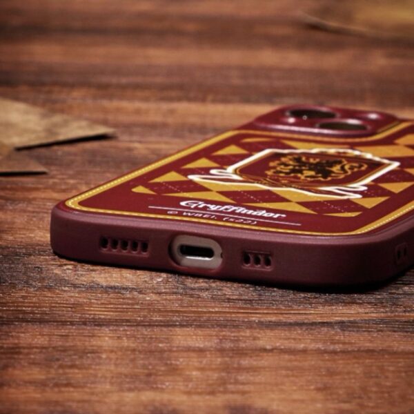Carcasa Iphone 13 Roja Casa Gryffindor - Imagen 2