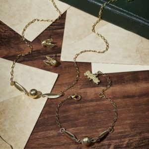 Set Joyas 1 Par De Aretes 1 Brazalete Y 1 Collar Snitch Dorada
