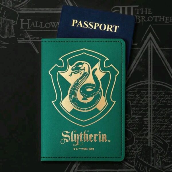 Porta Pasaporte Escudo Slytherin