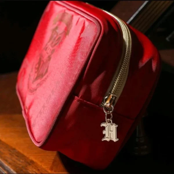 Estuche Rojo Estampado Hogwarts - Imagen 3