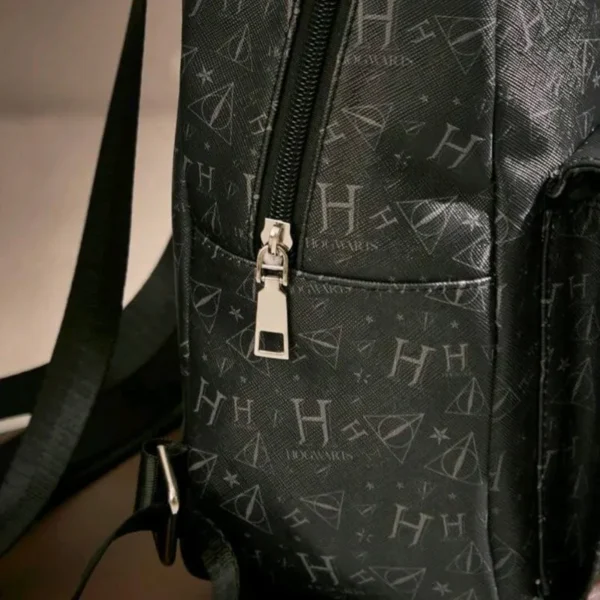Mochila Negra Pequeña Hogwarts - Imagen 4