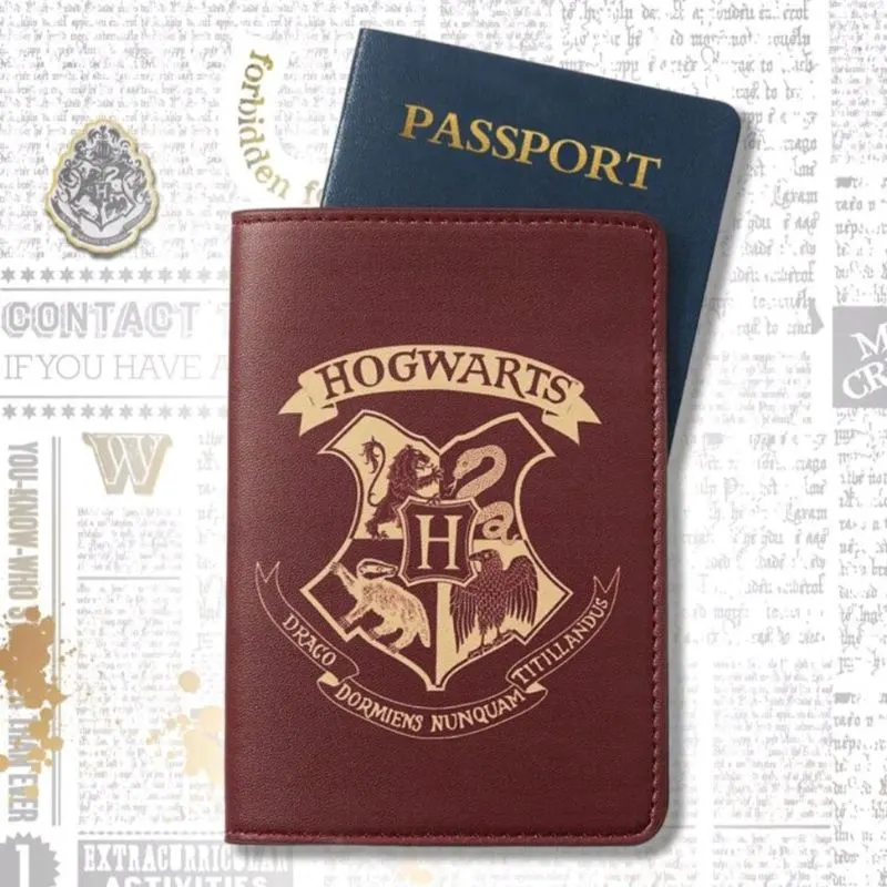 Porta Pasaporte Escudo Hogwarts Rojo