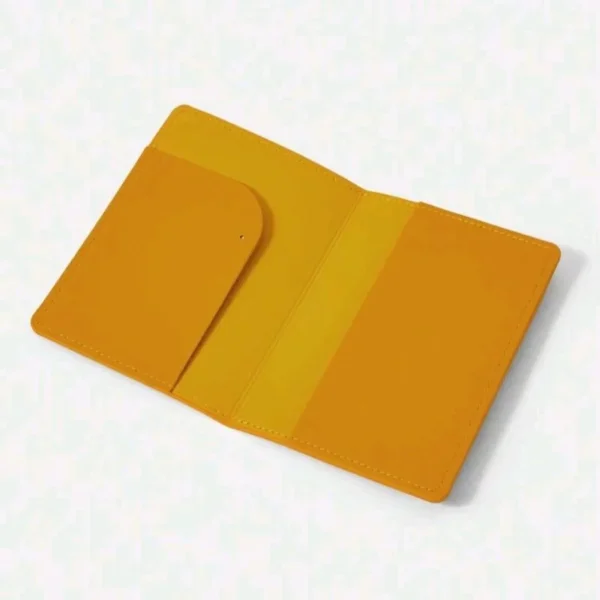 Porta Pasaporte Escudo Hufflepuff - Imagen 2