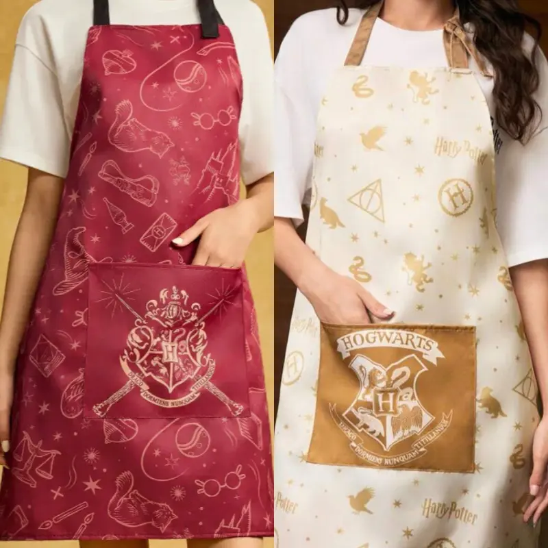 delantal Harry Potter de cocina variable colores burdeo y albaricoque con escudo de Hogwarts colección Chile