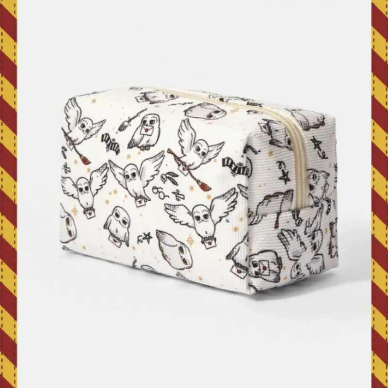 Set Harry Potter Hedwig - Mochila Mini + Cosmetiquero de Colección - Imagen 3